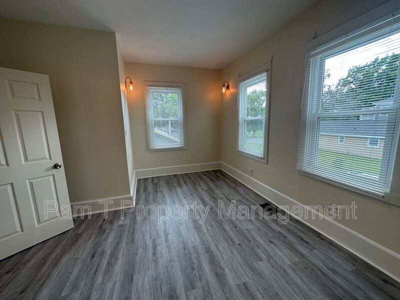 Downtown 2 bedroom apartment property image