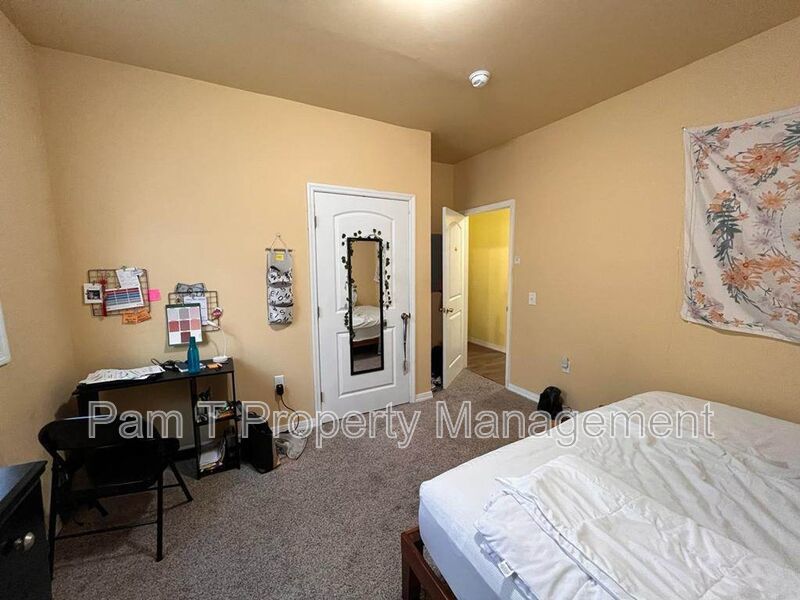 4-Bedroom Apartment on E 37th | Two Baths & Washer/Dryer property image