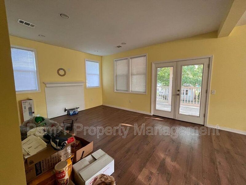 4-Bedroom Apartment on E 37th | Two Baths & Washer/Dryer property image