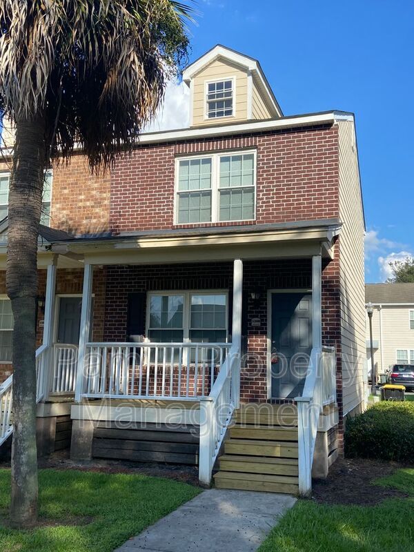 2-Bedroom Townhome | 2.5 Baths, Washer/Dryer & Rear Parking property image