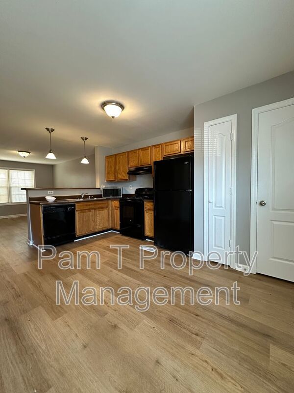2-Bedroom Townhome | 2.5 Baths, Washer/Dryer & Rear Parking property image