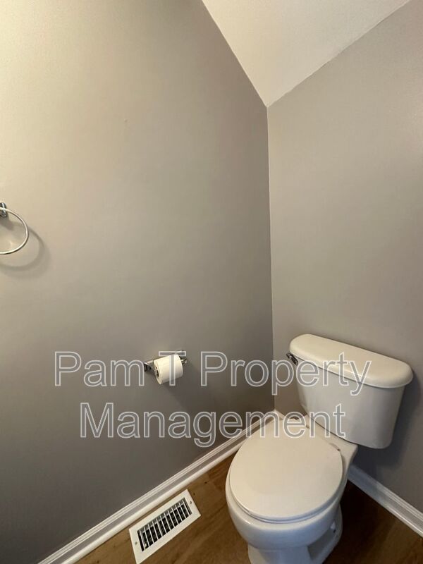 2-Bedroom Townhome | 2.5 Baths, Washer/Dryer & Rear Parking property image