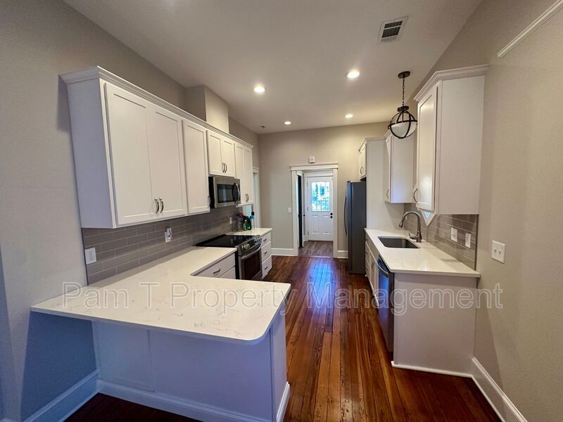 Beautiful 2 bedroom in Victorian District property image