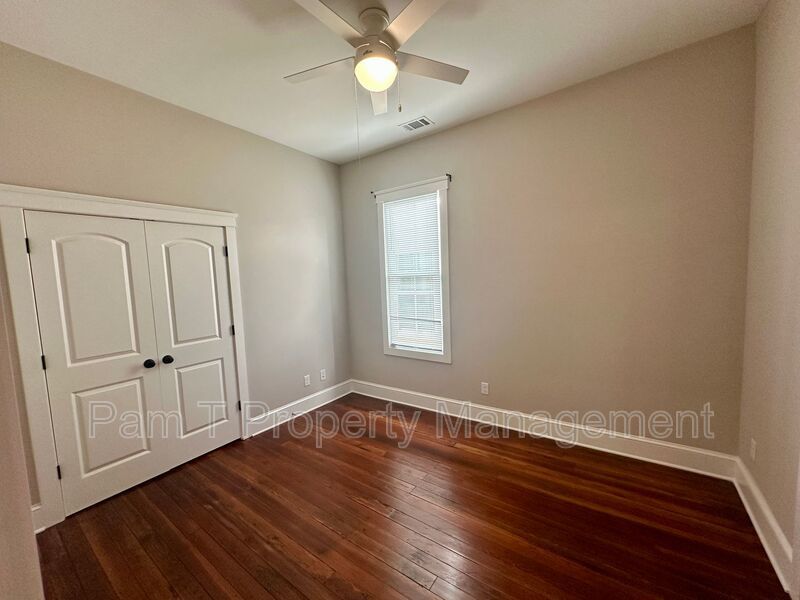 Beautiful 2 bedroom in Victorian District property image
