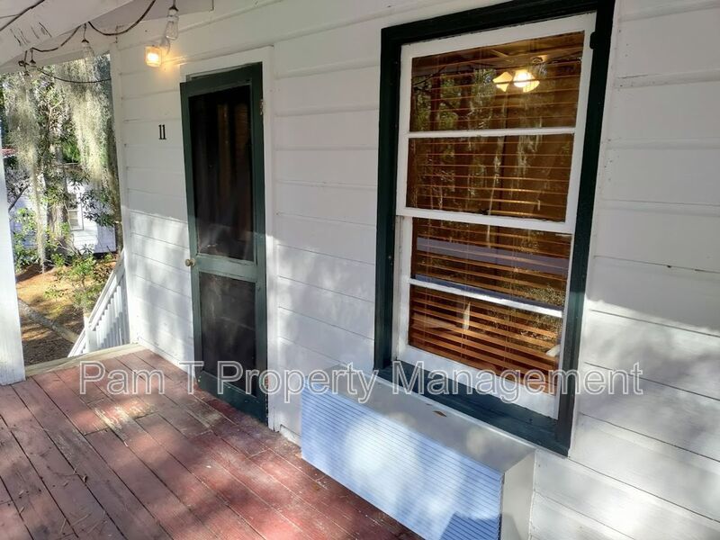 Cozy 1 bedroom/1 bath off of Ferguson property image