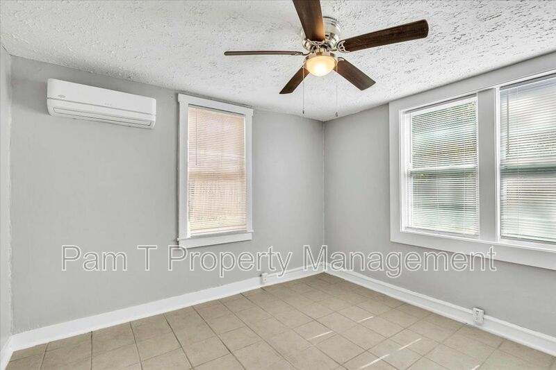 Quaint 2 bedroom apartment in the heart of Mid-town! property image