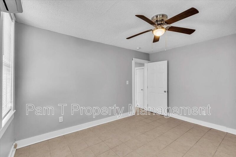 Quaint 2 bedroom apartment in the heart of Mid-town! property image