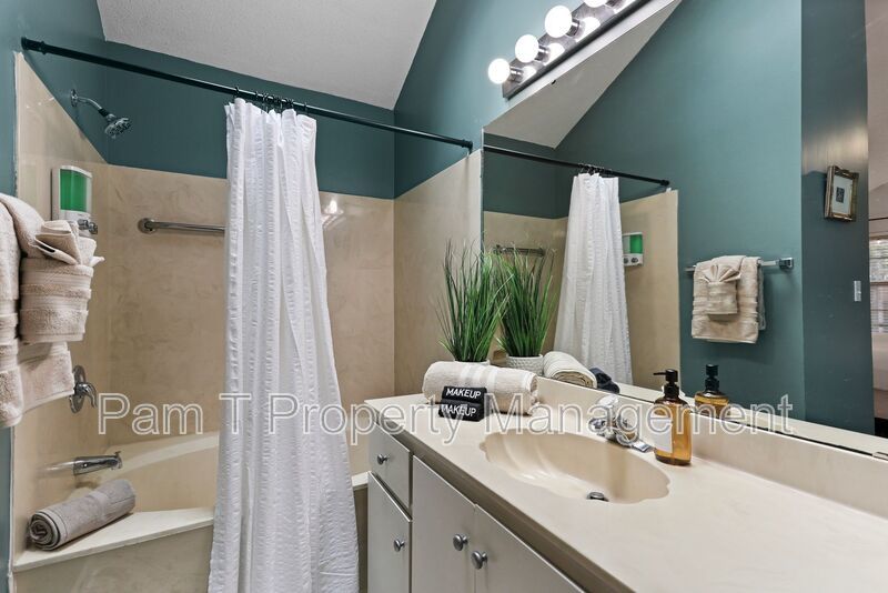 3 Bedroom Home on Wilmington Island property image