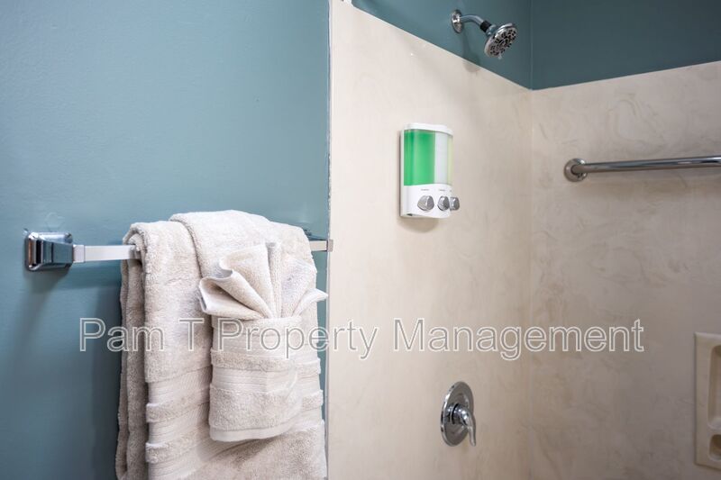 3 Bedroom Home on Wilmington Island property image