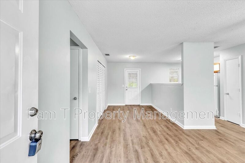 3 bedroom home off Quacco property image