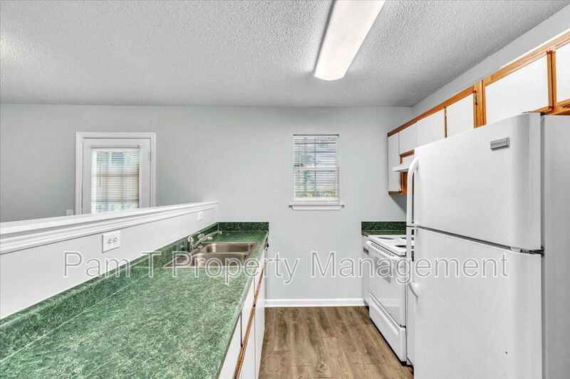 3 bedroom home off Quacco property image