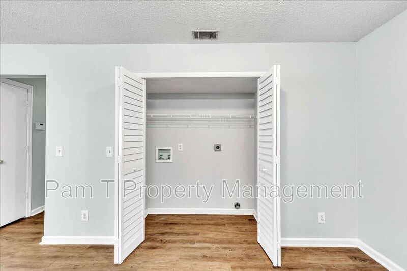 3 bedroom home off Quacco property image