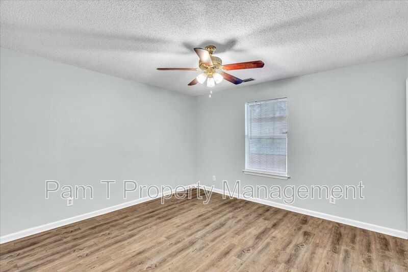 3 bedroom home off Quacco property image