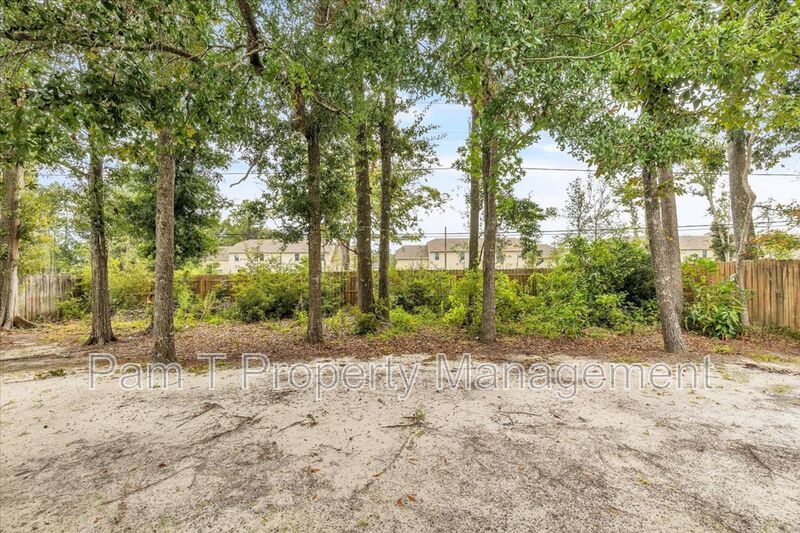 3 bedroom home off Quacco property image