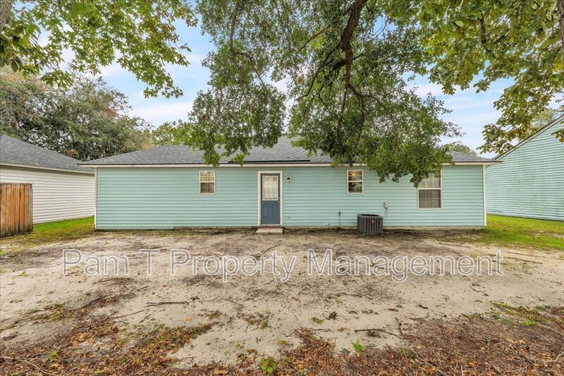 3 bedroom home off Quacco property image