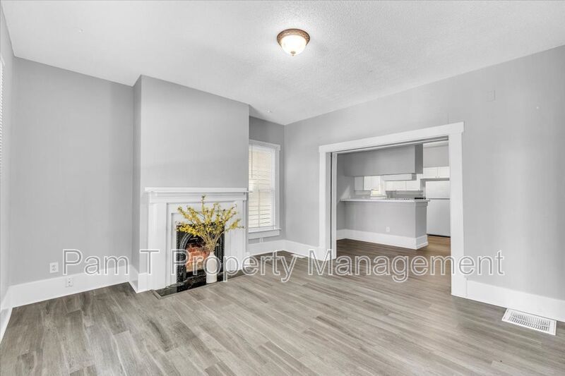 3 bedroom 2 bath Downtown Savannah apartment property image