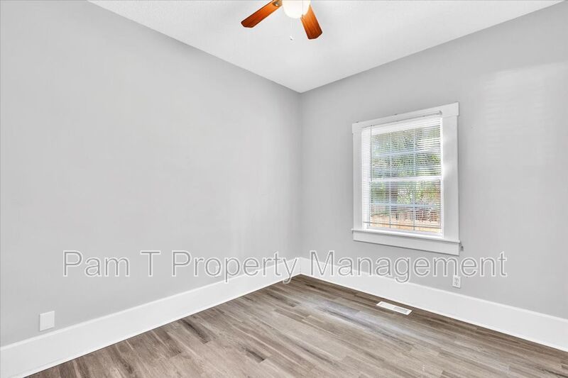 3 bedroom 2 bath Downtown Savannah apartment property image