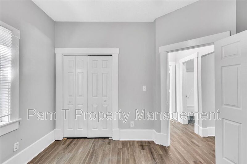 3 bedroom 2 bath Downtown Savannah apartment property image
