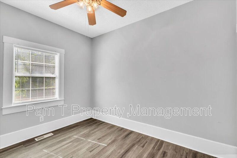 3 bedroom 2 bath Downtown Savannah apartment property image