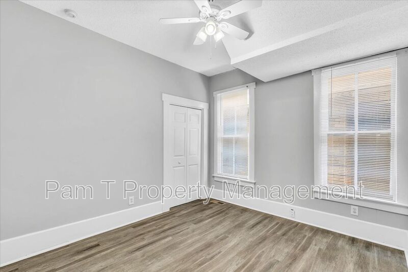3 bedroom 2 bath Downtown Savannah apartment property image