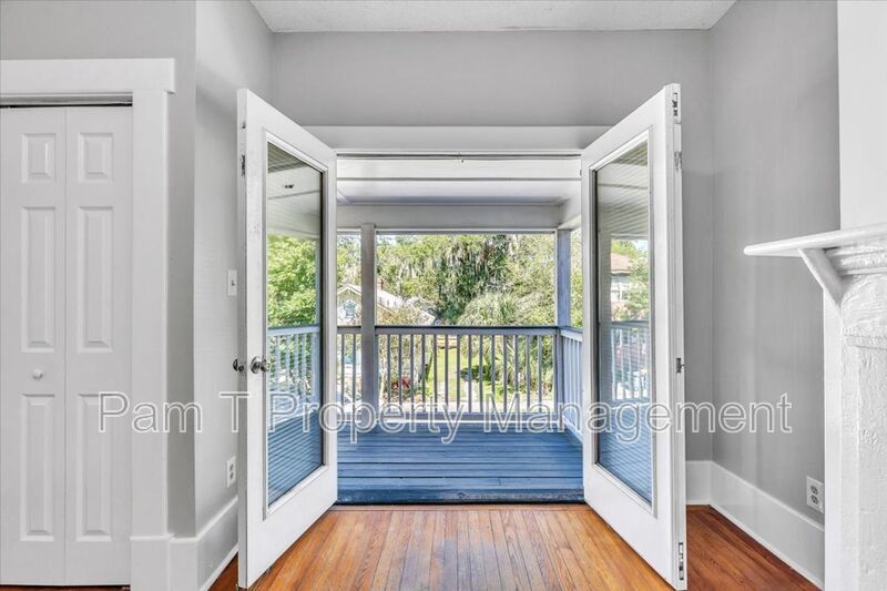 3 bedroom 2 bath Downtown Savannah apartment property image