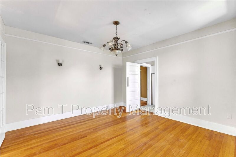 Upstairs Large 3 bedroom apartment in Ardsley Park property image
