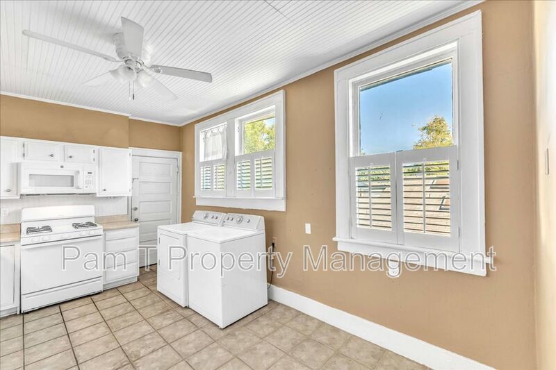 Upstairs Large 3 bedroom apartment in Ardsley Park property image