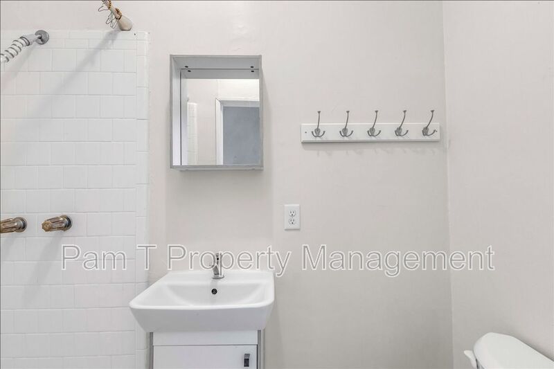 Upstairs Large 3 bedroom apartment in Ardsley Park property image