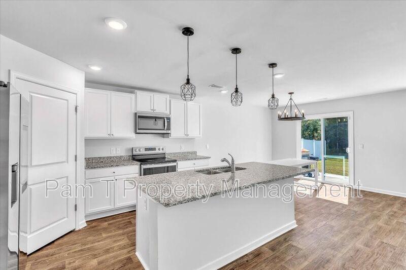 5 bedroom home in Bloomingdale property image