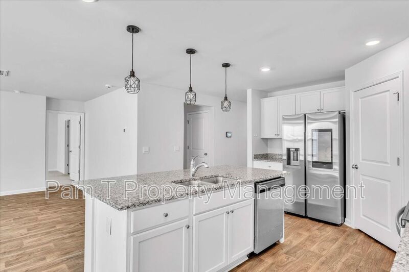 5 bedroom home in Bloomingdale property image