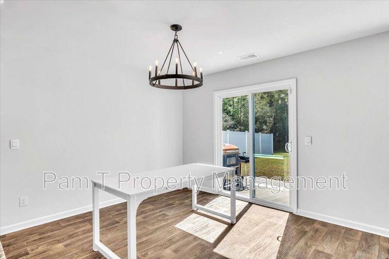 5 bedroom home in Bloomingdale property image