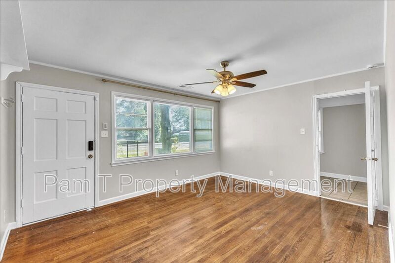 Charming 3-Bedroom Home on a Corner Lot in Beautiful Savannah, GA property image