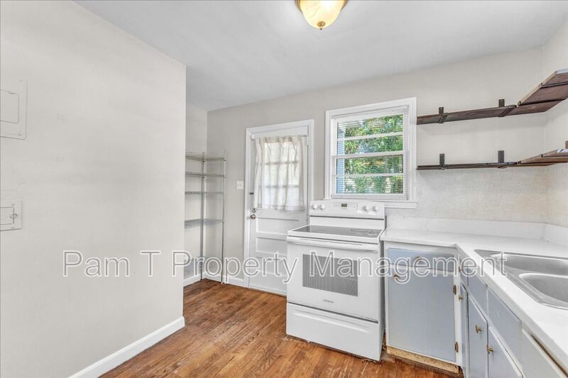 Charming 3-Bedroom Home on a Corner Lot in Beautiful Savannah, GA property image