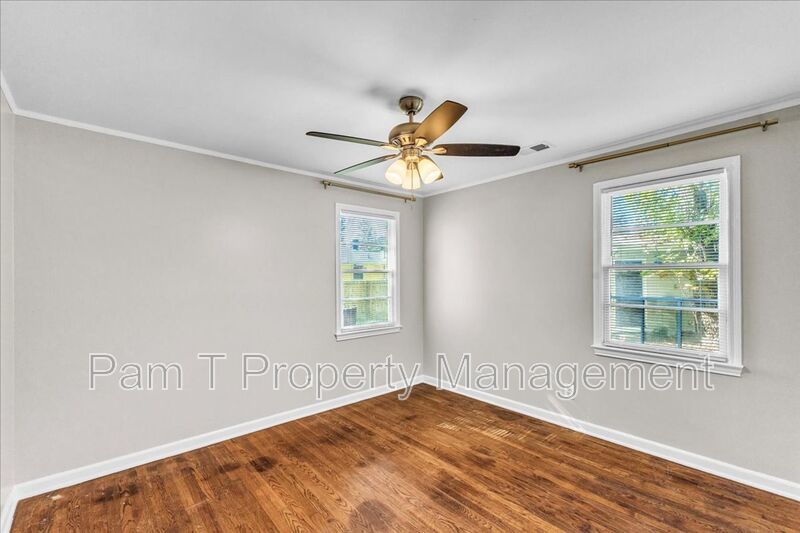 Charming 3-Bedroom Home on a Corner Lot in Beautiful Savannah, GA property image