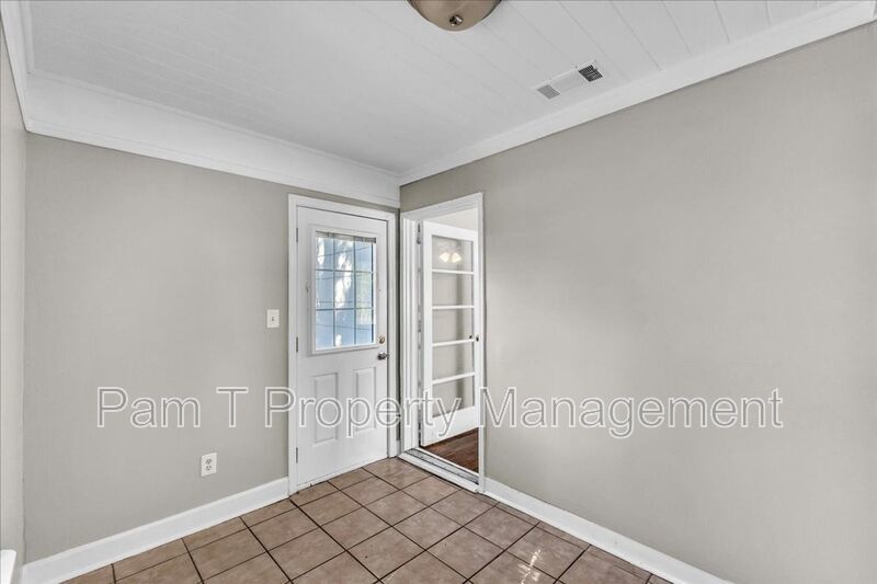 Charming 3-Bedroom Home on a Corner Lot in Beautiful Savannah, GA property image