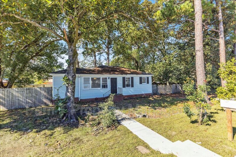 Charming 3-Bedroom Home on a Corner Lot in Beautiful Savannah, GA property image