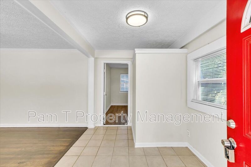 Convenient Midtown 3 bedroom home property image