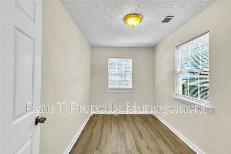 Convenient Midtown 3 bedroom home property image