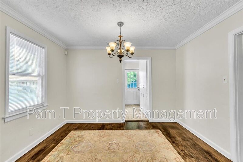 Convenient Midtown 3 bedroom home property image