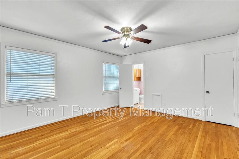 Upstairs one bedroom near Daffin Park property image