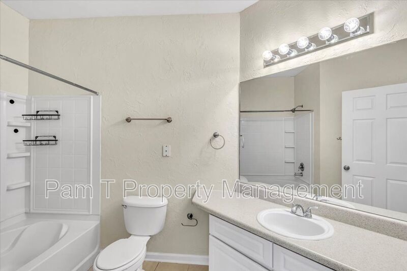 Beautiful 2 bedroom condo on Wilmington Island property image