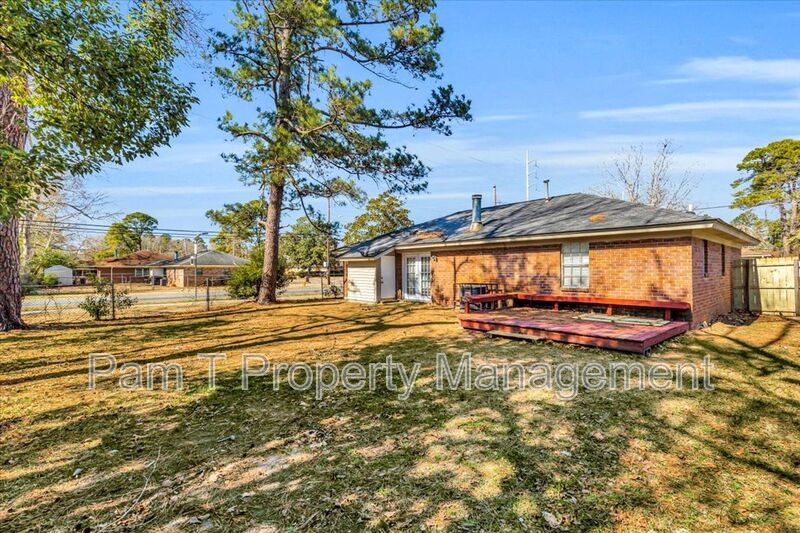 3 bedroom home in Liberty City property image