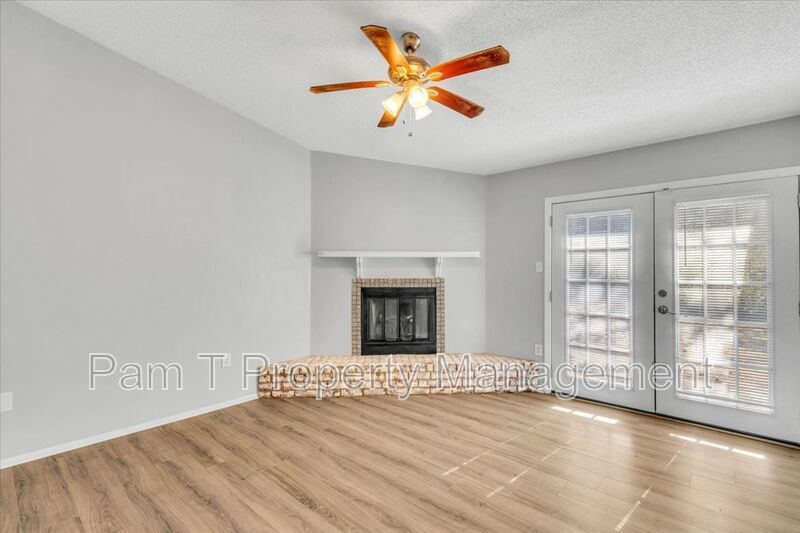 3 bedroom home in Liberty City property image