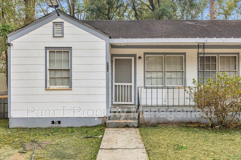 2 Bedroom 1 bath apartment property image