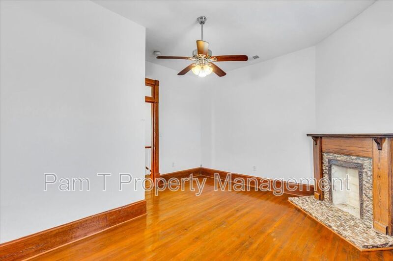 Beautiful 4 bedroom home downtown property image