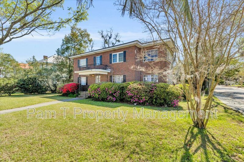 2 bedroom off of Historic Victory Drive and minutes from Daffin Park property image