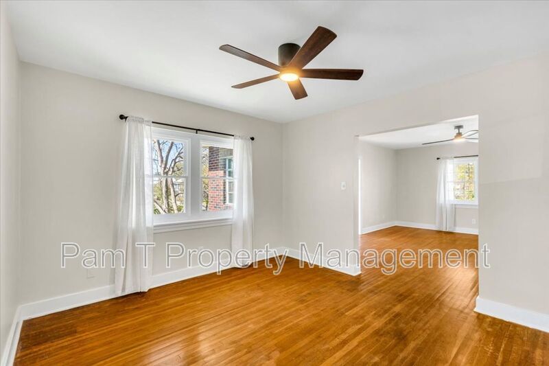 2 bedroom off of Historic Victory Drive and minutes from Daffin Park property image