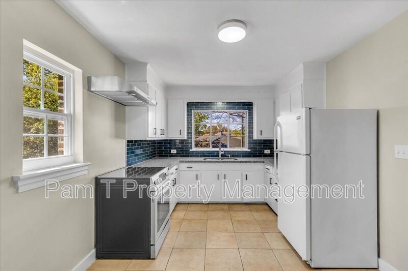 2 bedroom off of Historic Victory Drive and minutes from Daffin Park property image