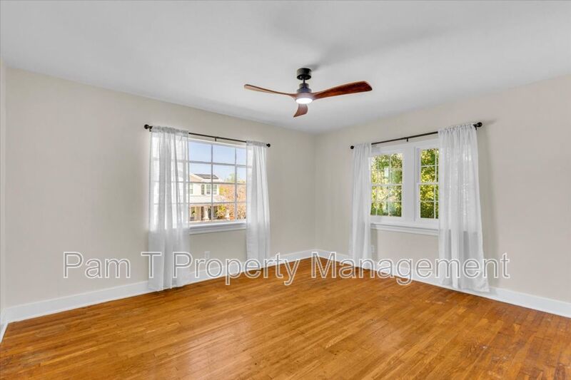 2 bedroom off of Historic Victory Drive and minutes from Daffin Park property image