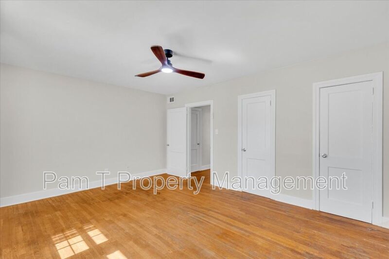 2 bedroom off of Historic Victory Drive and minutes from Daffin Park property image